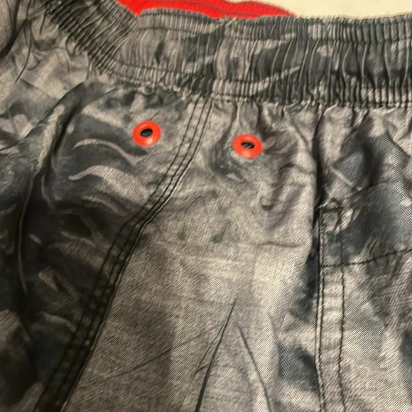 Speedo Swim Shorts xl Trunks Hawaiian Gray Red accents Great Condition mens - Picture 11 of 11